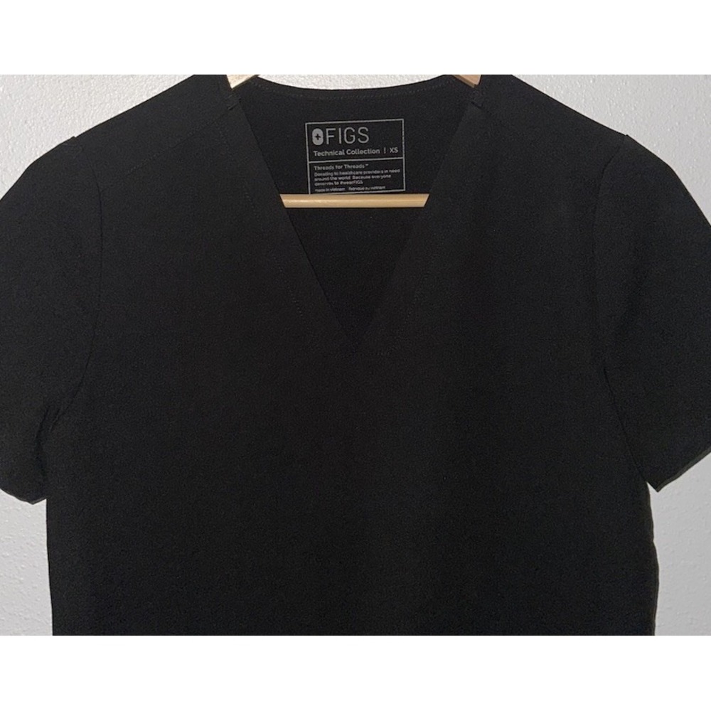 Figs Casma Scrub Top Womens XS Black 3 Pocket Short Sleeve Medical